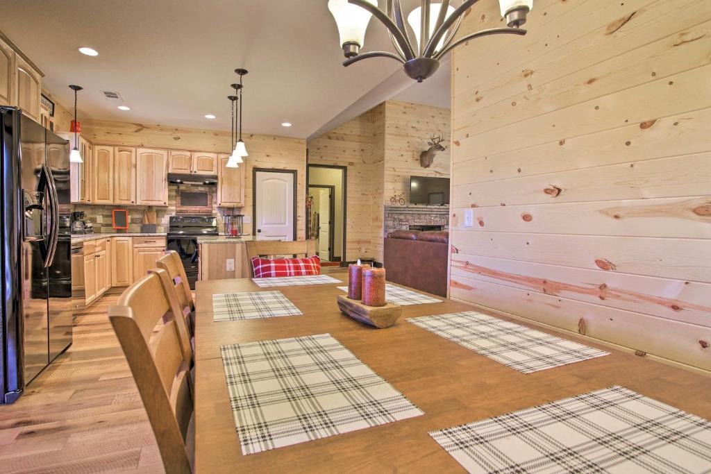 Hiawassee Cabin with Game Room - 9 Mi to Chatuge Lake - image 7