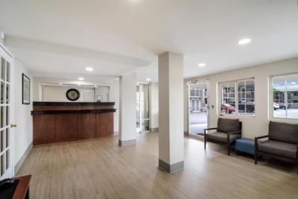 The Townhouse Inn - image 6