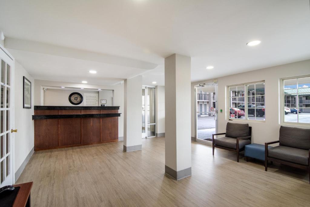The Townhouse Inn - image 6