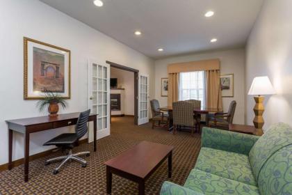 Wingate by Wyndham High Point - image 3