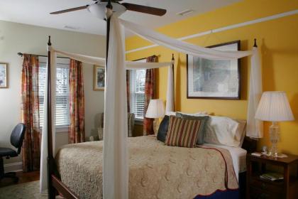 Seven Oaks Inn Bed and Breakfast - image 13