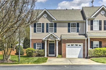 Inviting High Point Townhome with Patio and Privacy North Carolina