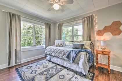 Updated High Springs Cottage 22 Mi to UF! - image 14