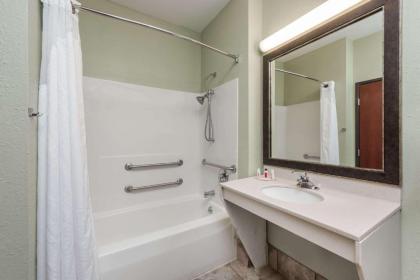 Baymont by Wyndham Highland - image 11