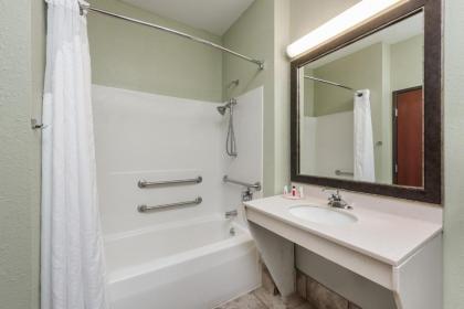 Baymont by Wyndham Highland - image 4