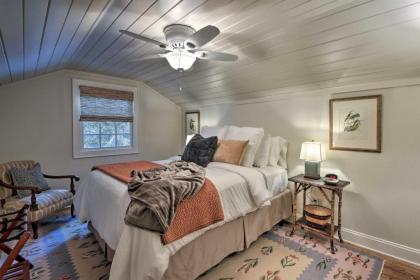 Mirror Lake Cottage with Private Deck Waterfall - image 13