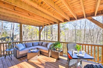 Renovated Chalet Style Escape Less than 1 mi to town North Carolina