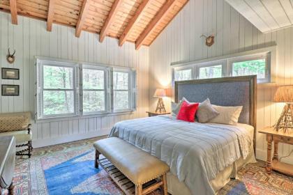 Chic Highlands Cabin Retreat with Deck and Office - image 11