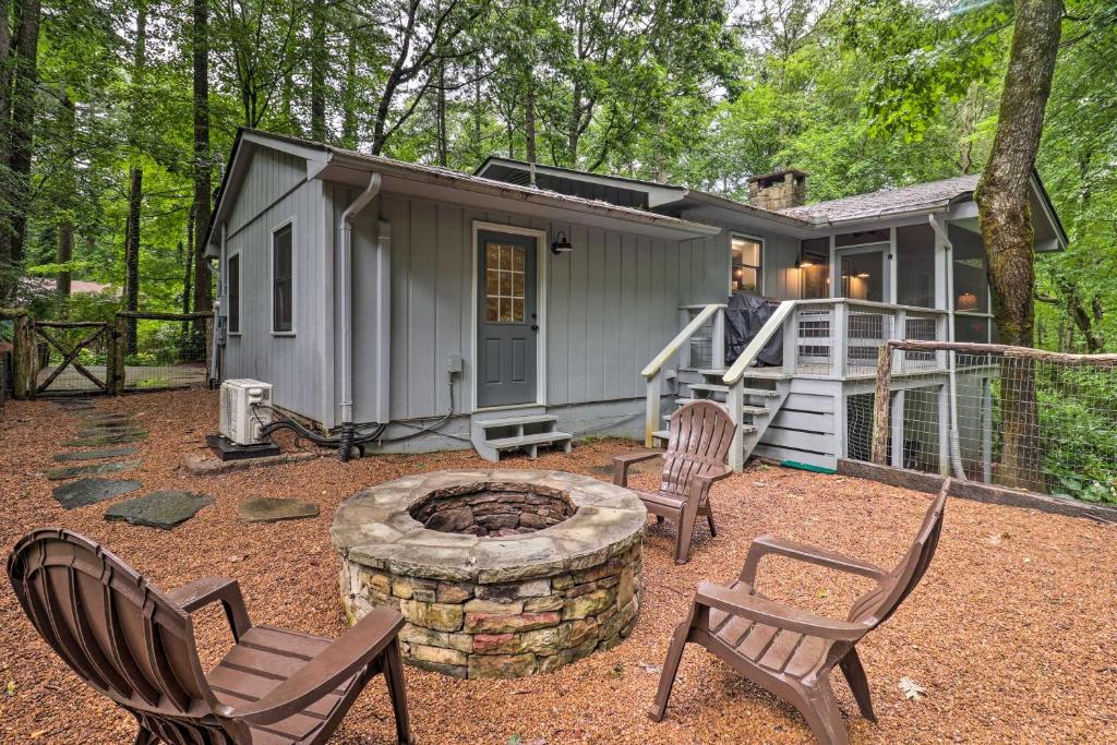 Luxury Highlands Cottage with Deck and Fireplace! - main image
