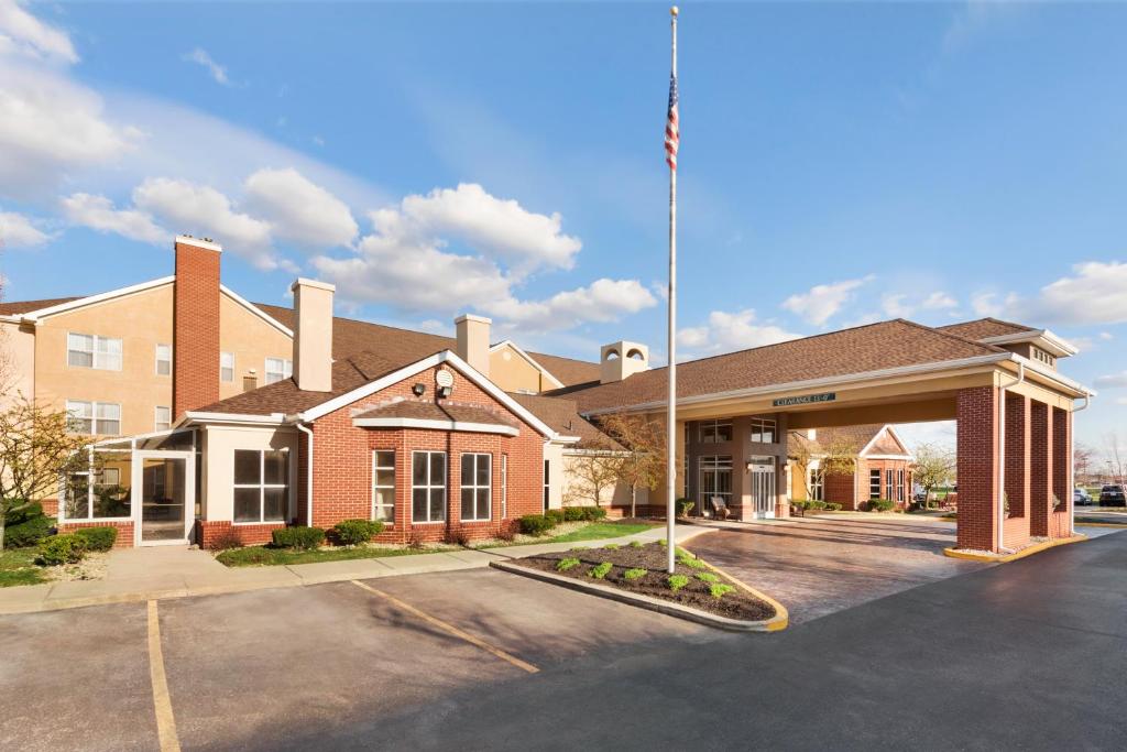 Homewood Suites by Hilton Columbus-Hilliard - main image