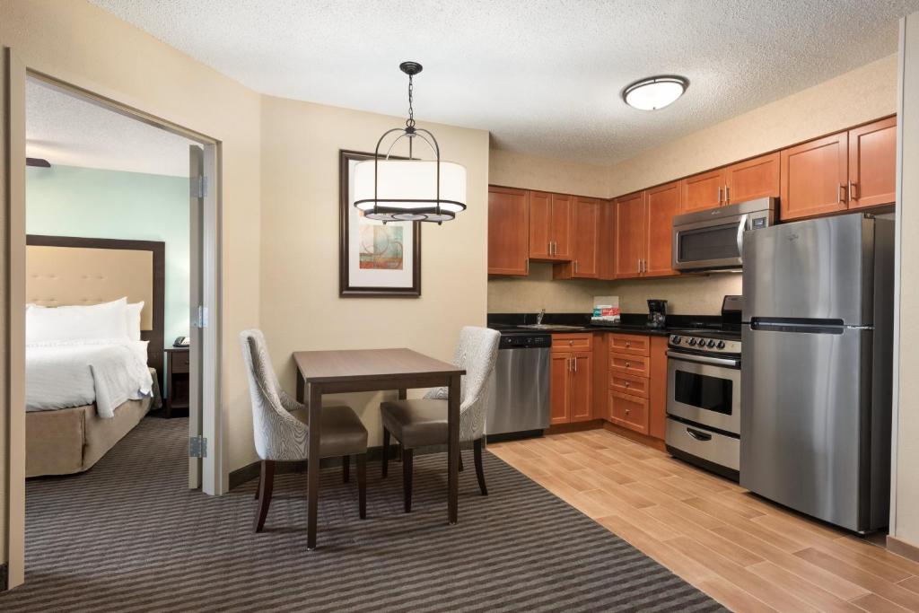 Homewood Suites by Hilton Columbus-Hilliard - image 5
