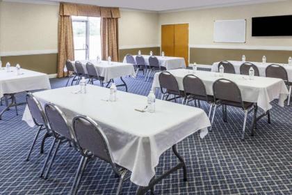 Days Inn by Wyndham Hillsboro TX - image 12