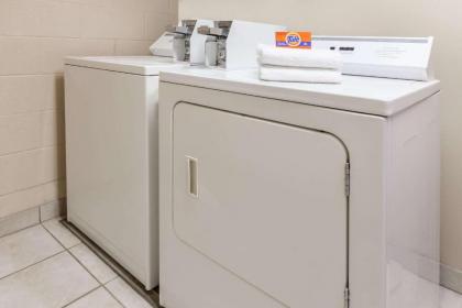 Days Inn by Wyndham Hillsboro TX - image 2