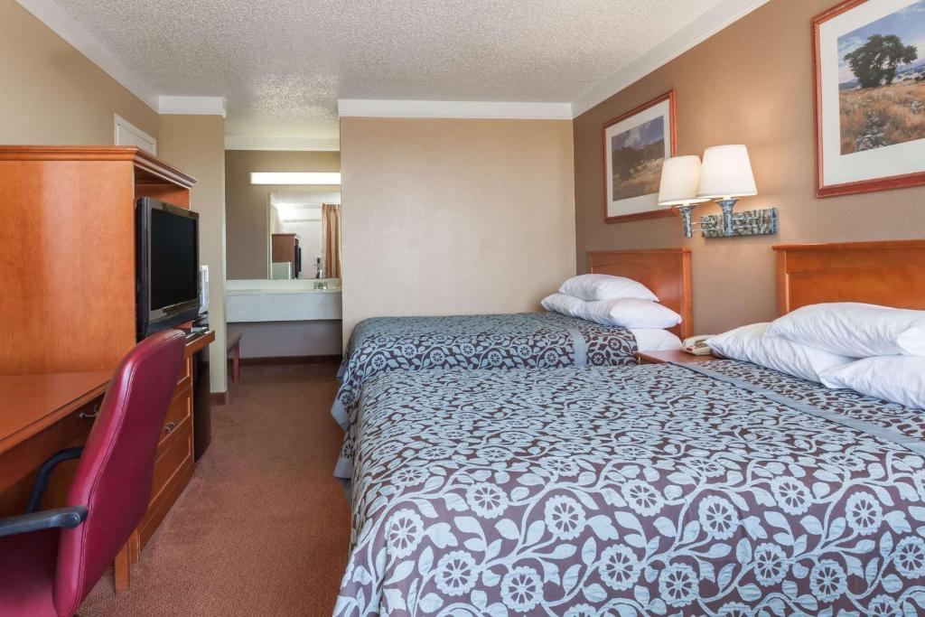 Days Inn by Wyndham Hillsboro TX - image 5