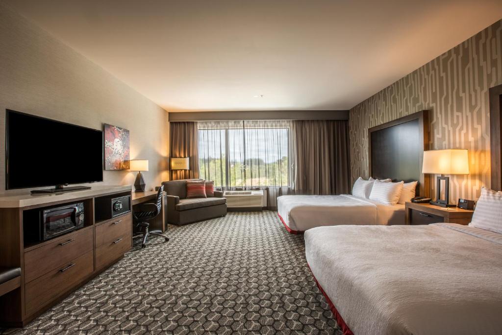 Holiday Inn Portland West - Hillsboro an IHG Hotel - image 5