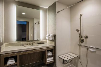 Holiday Inn Portland West - Hillsboro an IHG Hotel - image 7