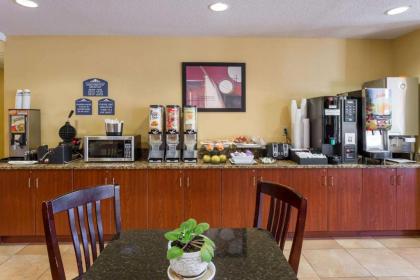Microtel Inn & Suites by Wyndham Hillsborough - image 12