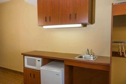Microtel Inn & Suites by Wyndham Hillsborough - image 15