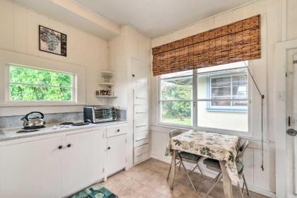 Hilo Home Base - 3 Miles to State Park and Beach! - image 9