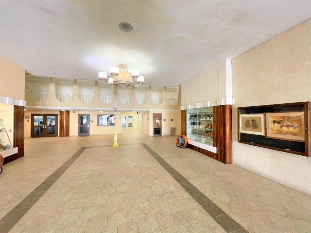 Hilo Downtown Condo Walk to Beaches - image 2