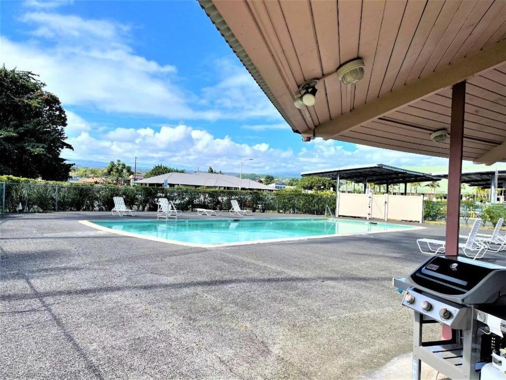 Hilo Downtown Condo Walk to Beaches - image 3