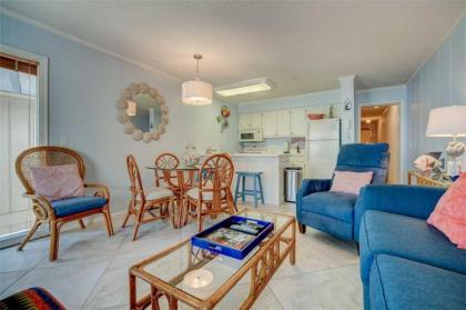 Ocean Dunes Villa 404 2 Bedroom Ocean Front Pool Sleeps 6 - image 3