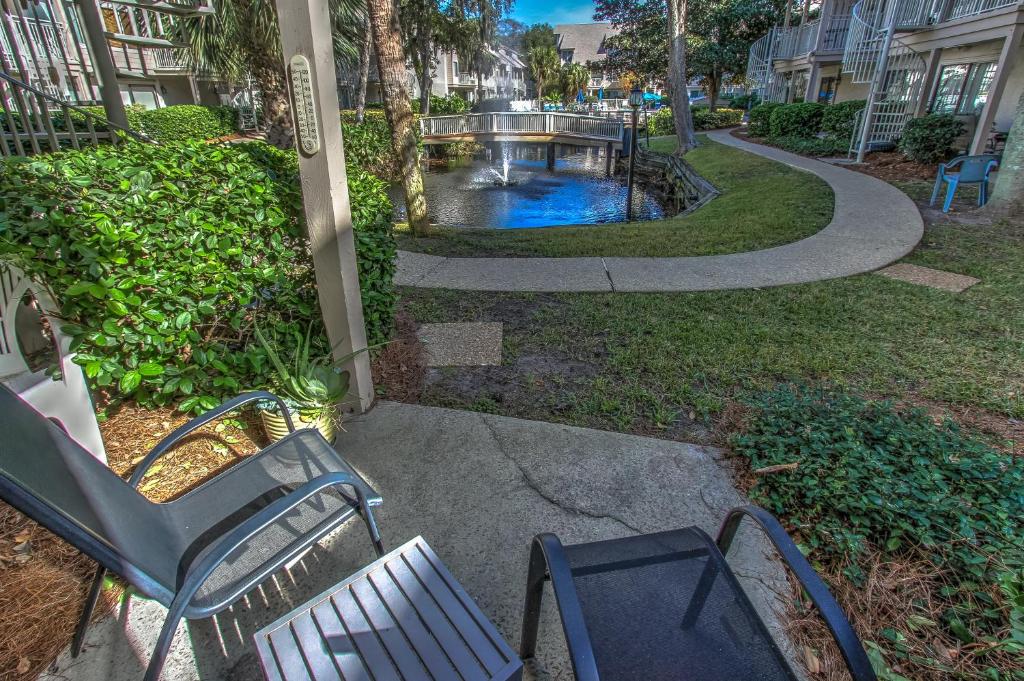 82 Courtside 2 BR Forest Beach Condo - image 3