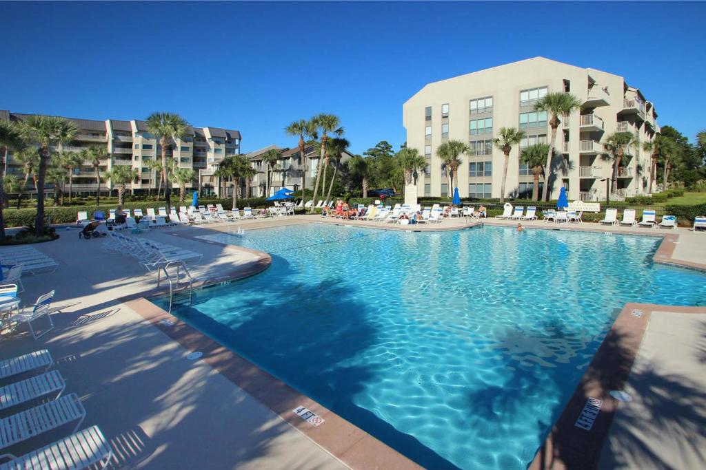 Shorewood Condos - image 5