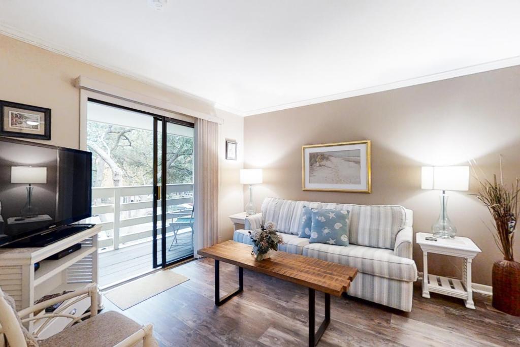 Fiddlers Cove 22J - image 2