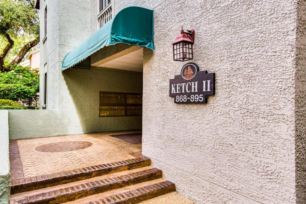 Ketch Court 824 - image 5