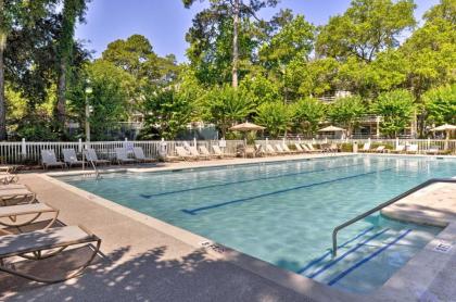 Hilton Head Condo with Pool Hot Tub - Walk to Beach! - image 10