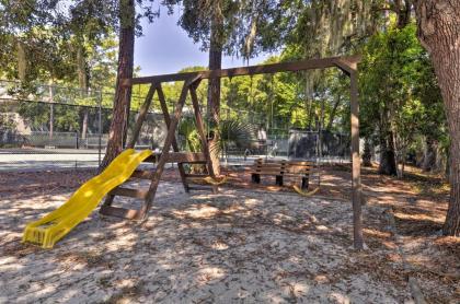 Hilton Head Condo with Pool Hot Tub - Walk to Beach! - image 2