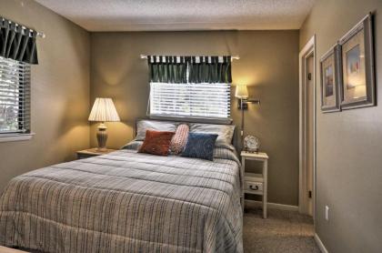 Hilton Head Condo with Pool Hot Tub - Walk to Beach! - image 8
