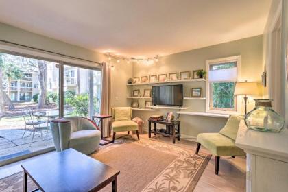 Hilton Head Resort Condo half Mile to Coligny Beach! - image 8