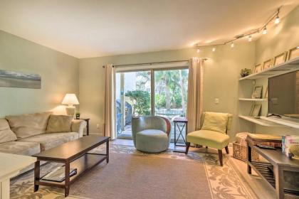Hilton Head Resort Condo half Mile to Coligny Beach! - image 9