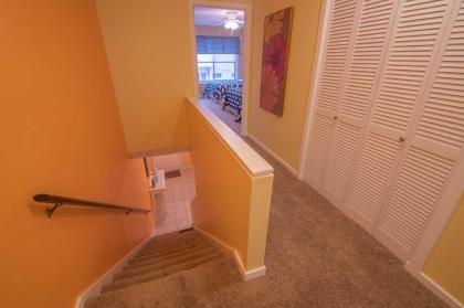 Chic Hilton Head Villa with Balcony-Walk to the Beach - image 12