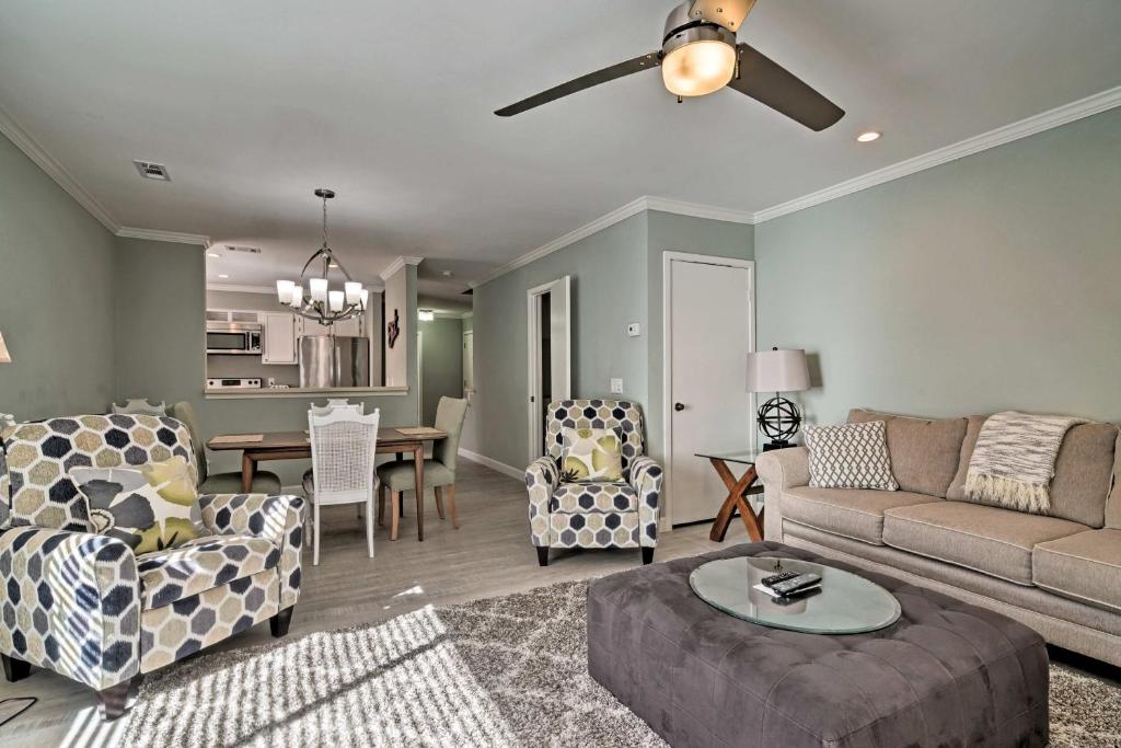 Updated Hilton Head Island Condo - Walk to Beach! - main image