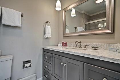 Updated Hilton Head Island Condo - Walk to Beach! - image 10