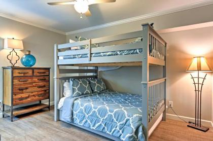 Updated Hilton Head Island Condo - Walk to Beach! - image 16