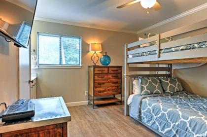 Updated Hilton Head Island Condo - Walk to Beach! - image 2