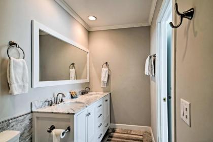 Updated Hilton Head Island Condo - Walk to Beach! - image 6