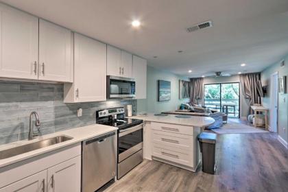 Hilton Head Condo with Pool Access Less Than half Mi to Beach - image 12