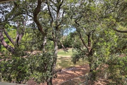 Hilton Head Condo with Pool Access Less Than half Mi to Beach - image 18