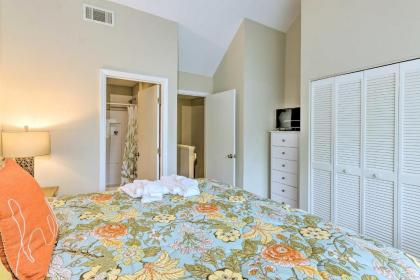 Hilton Head Villa with Balcony - Easy Walk to Beach! - image 12