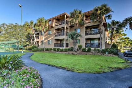 Hilton Head Condo with Amenities and Beach Access