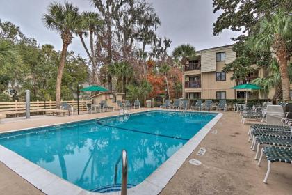 Hilton Head Villa - Walk to Beach and Restaurants! - image 4