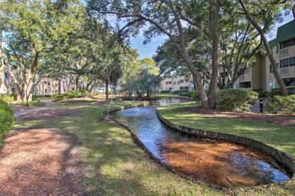 Hilton Head Condo with Pool Access - Walk to Beach! - image 11