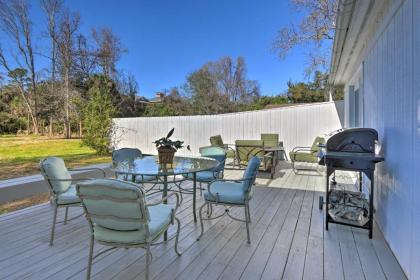 Hilton Head Golfers Getaway Waterfront Location! - image 16