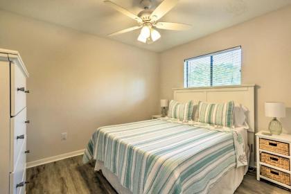 Updated Condo with Pool 500 Yds to Folly Field Beach - image 15