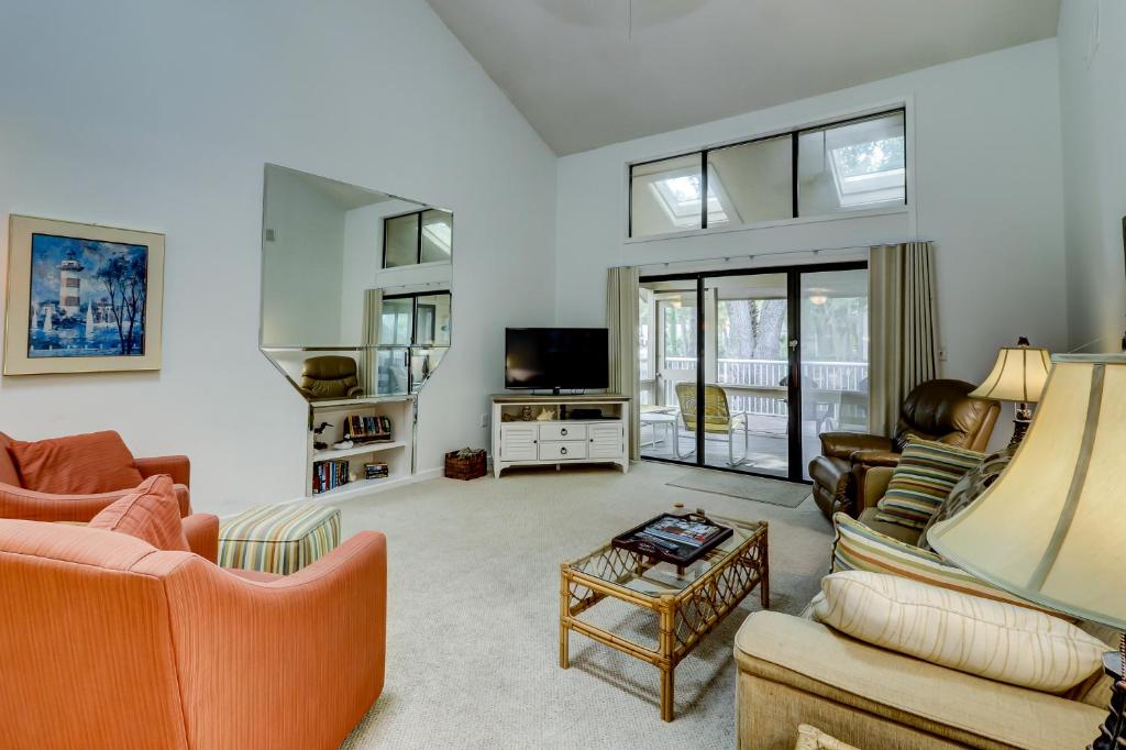 488 Captains Cove 2 BR Palmetto Dunes - image 2